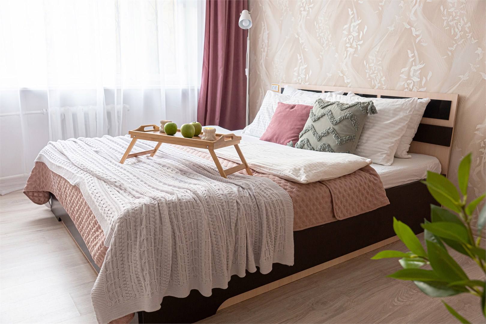 WELCOME HOME Aparts & Tours