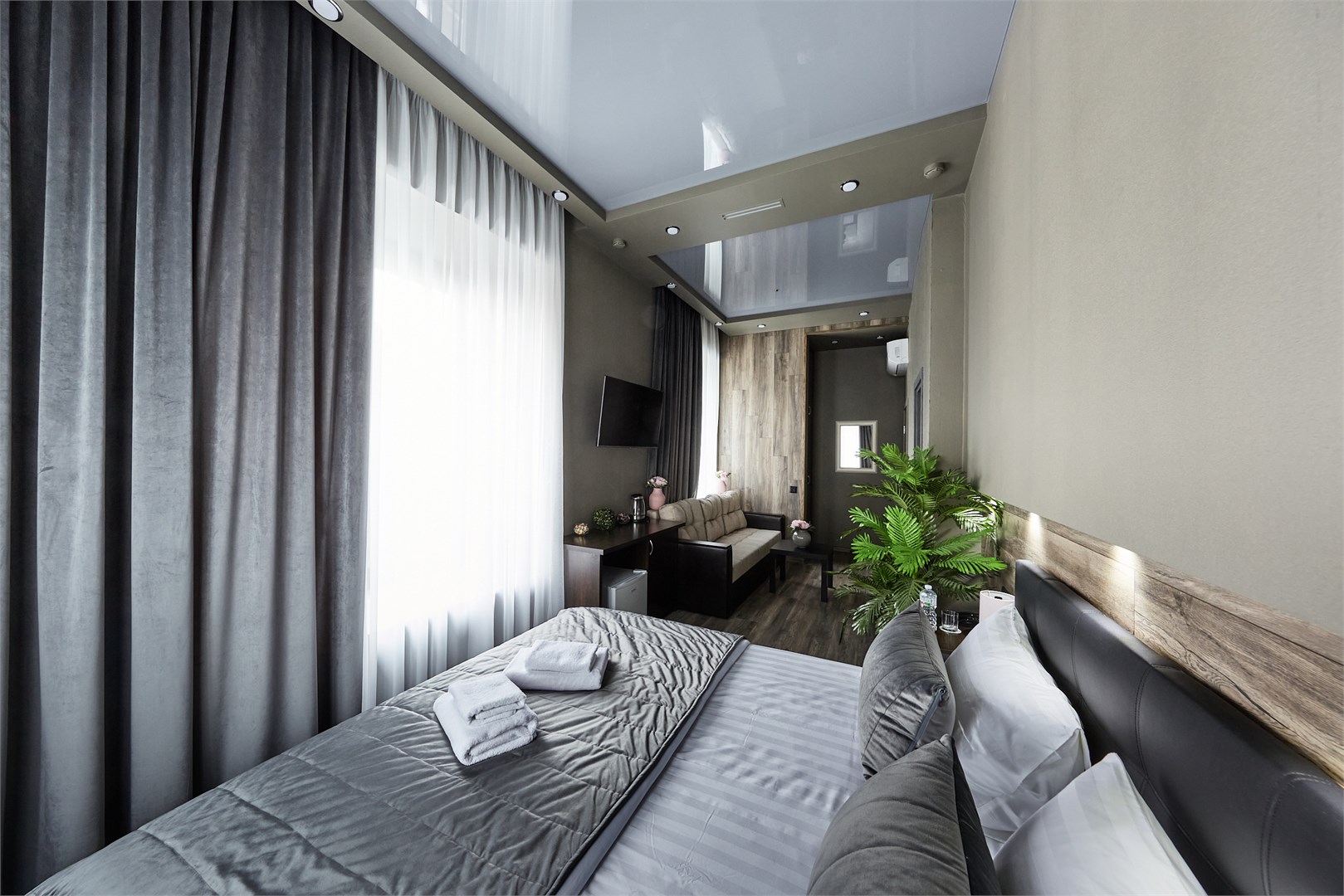 Royal hotel - photo 4