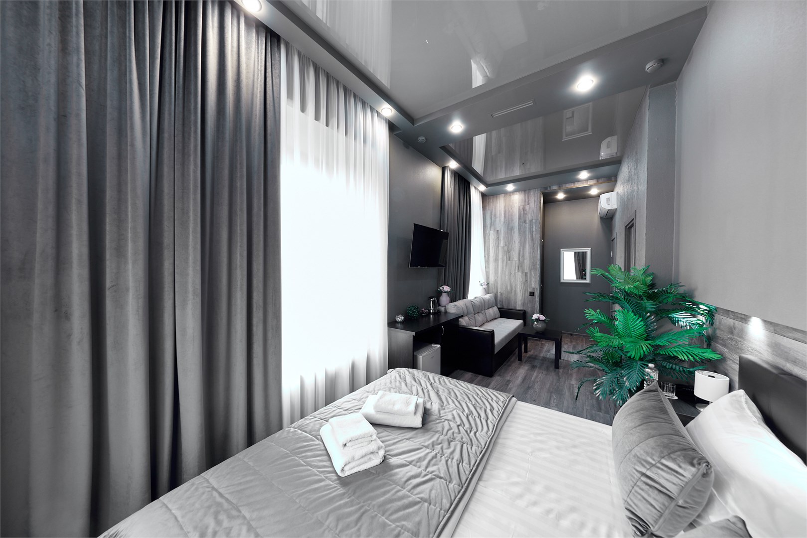 Royal hotel - photo 5