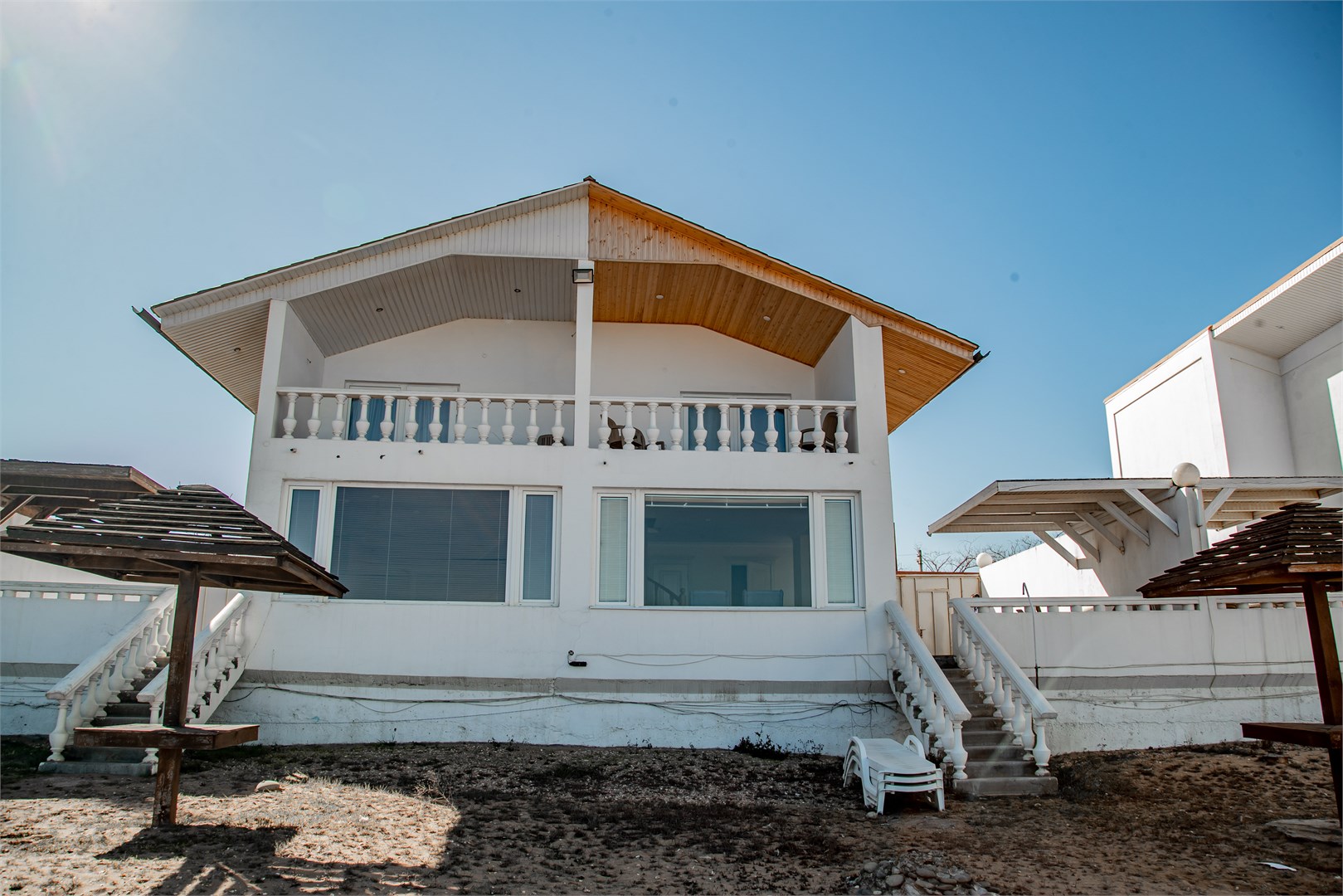 ГОСТЕВЫЕ ДОМИКИ-КОТТЕДЖИ "ОАЗИС"