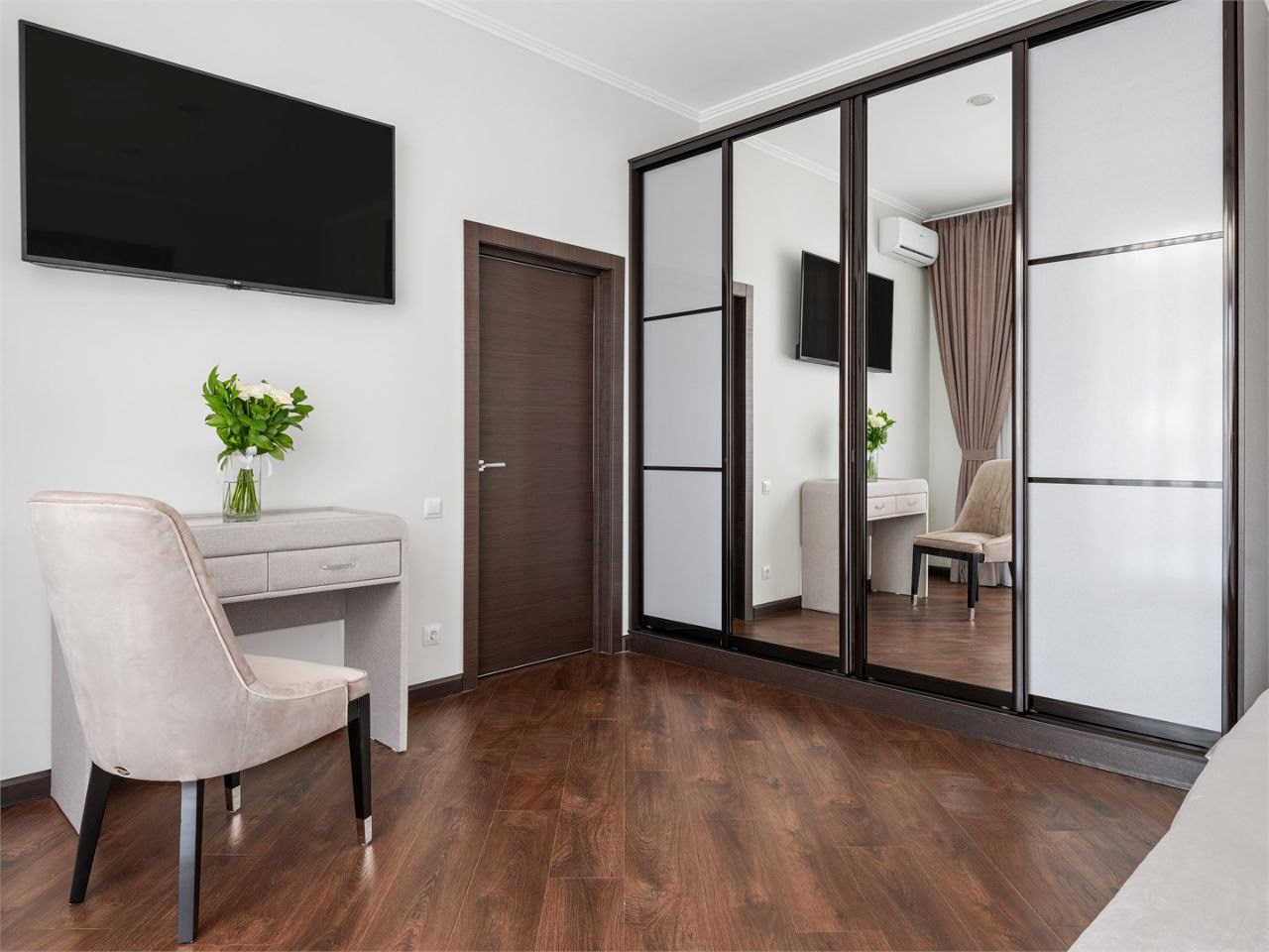 Вернисаж - photo 5