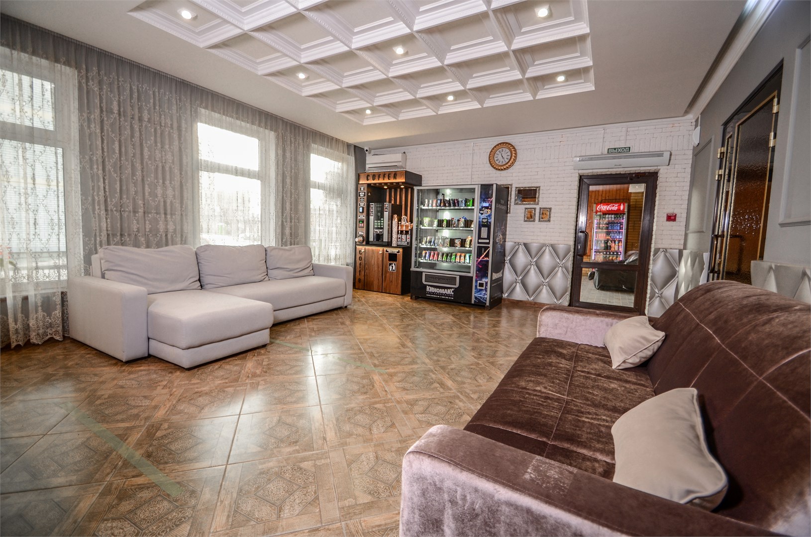 Margaret Rose Hotel - photo 4