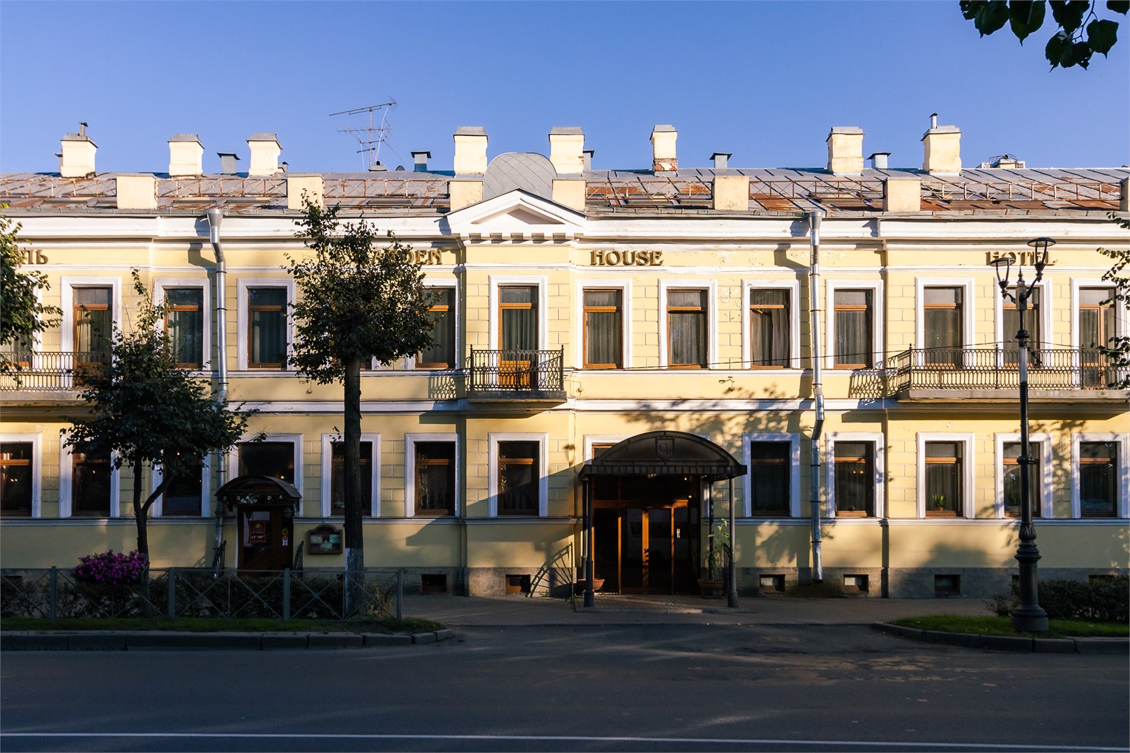 Отель "Garden House" - photo 2