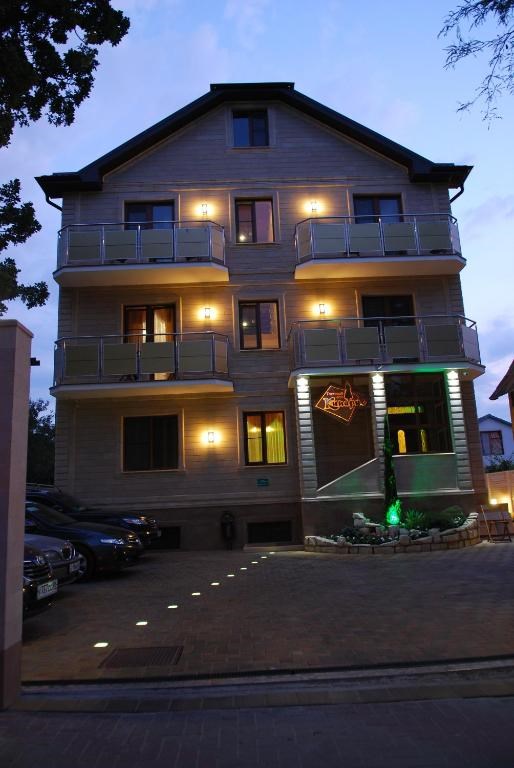 Отель Кипарис