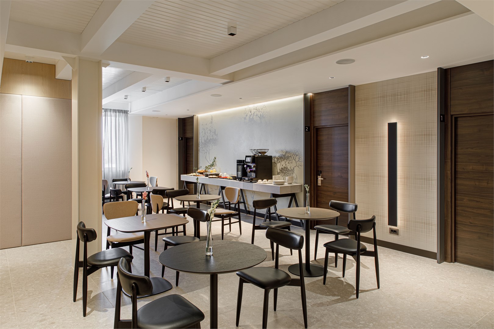 ROAR BOUTIQUE HOTEL - photo 4