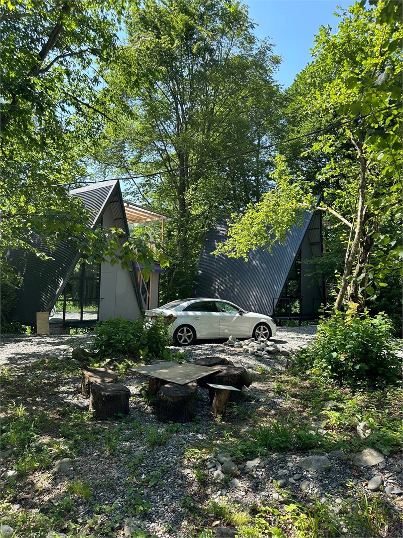 Гостиница и База Отдыха "Елка"