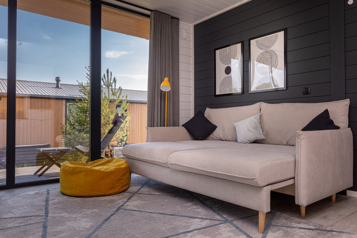 Garnet Holiday - photo 2