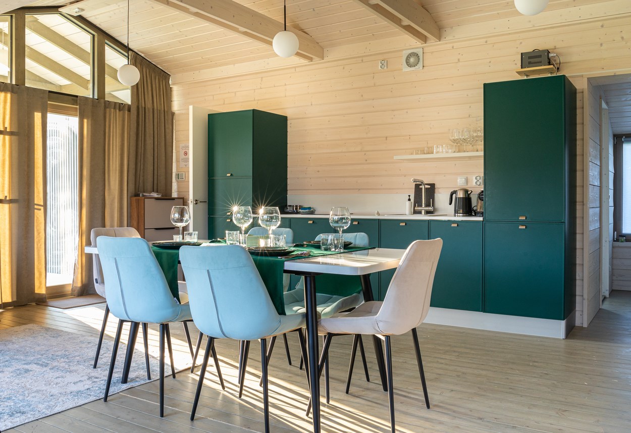 Garnet Holiday - photo 3