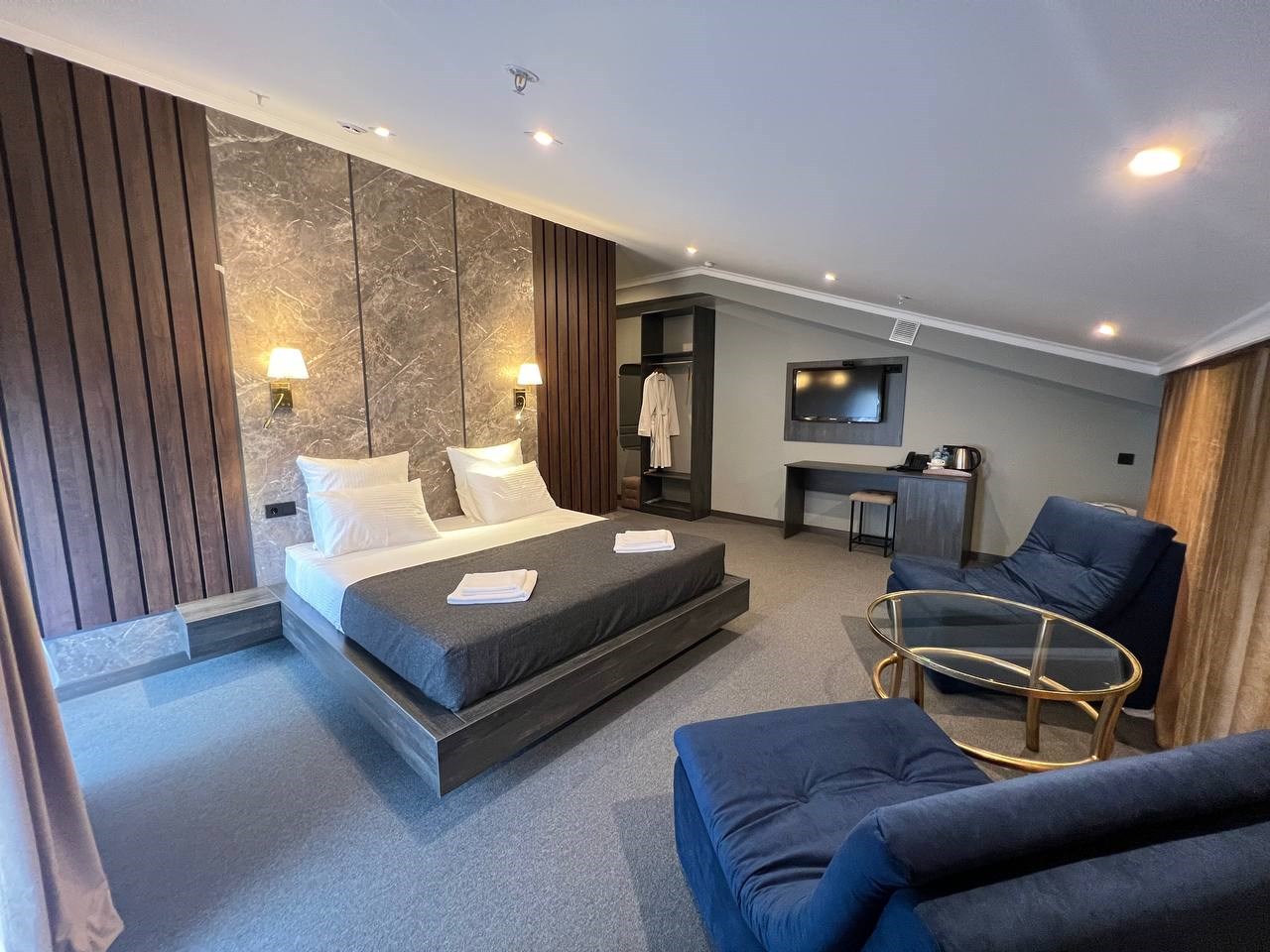 Paradise Hotel - photo 5