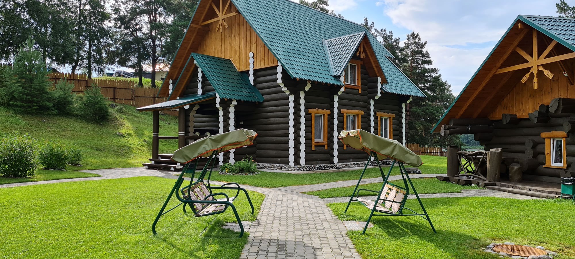 Усадьба Славная