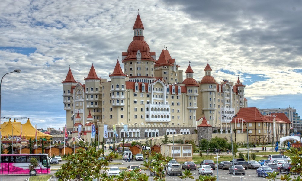 ОТЕЛЬ-ЗАМОК БОГАТЫРЬ 4*