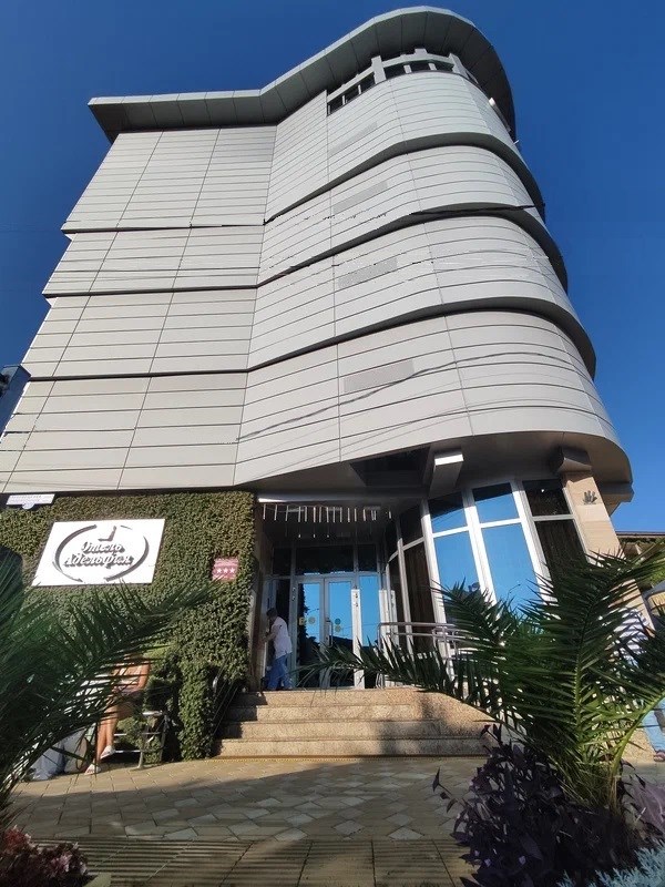 Отель Адельфия