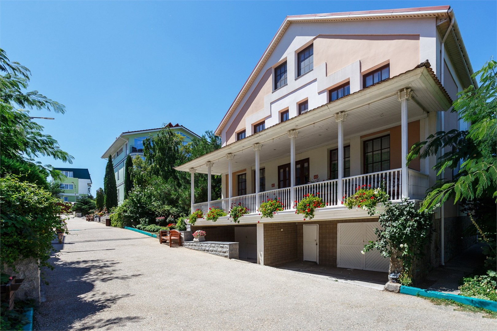 Апарт-отель "Вязовая роща" - photo 2