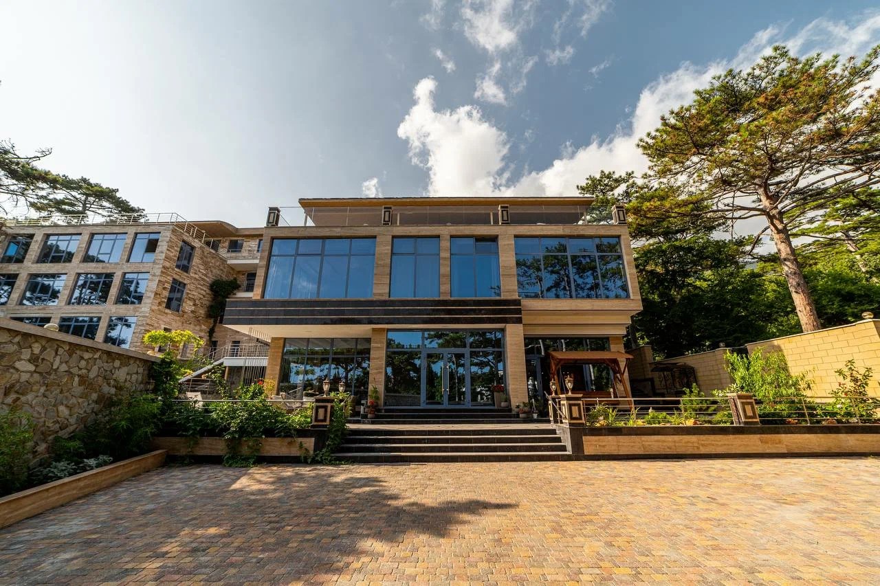 Кино-отель Хронос