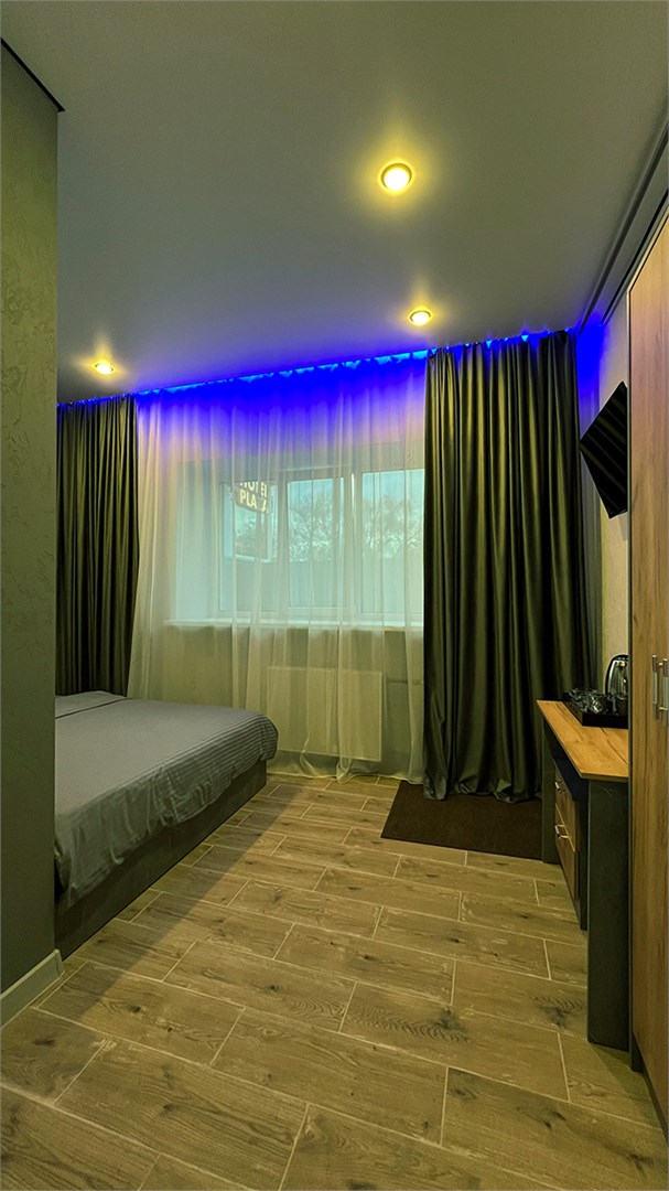 HOTEL PLAZA + - photo 5