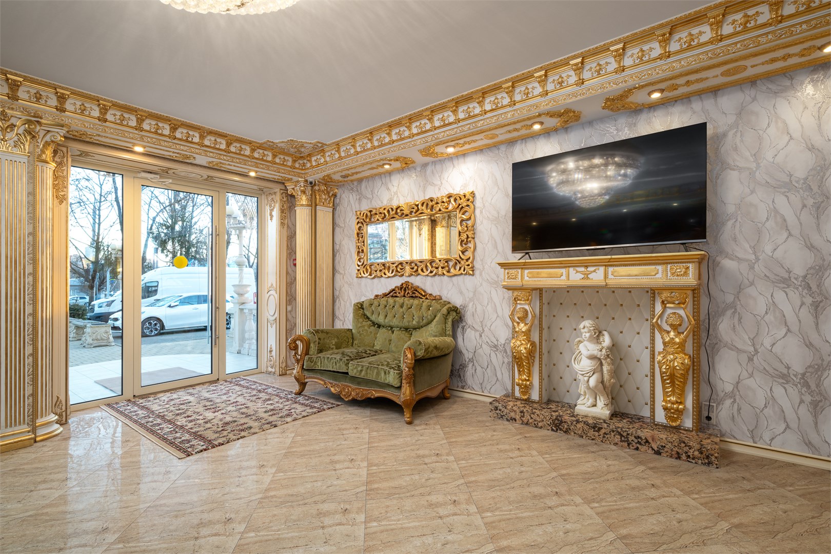 Монарх - photo 2