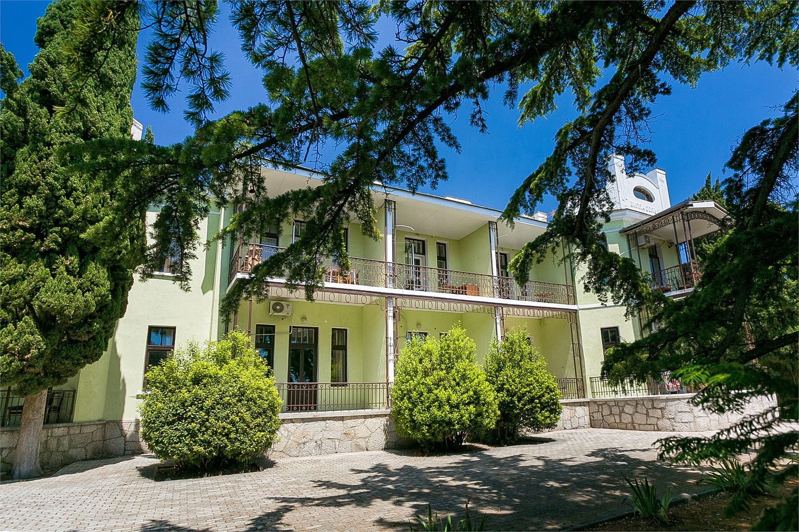 AMPIR Resort Hotel - photo 5