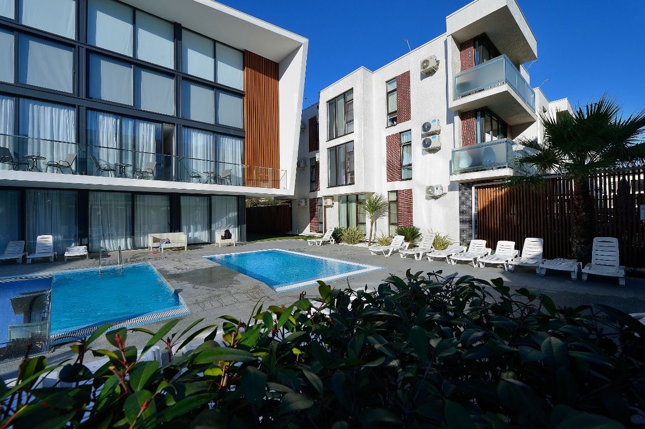 Green Palace - photo 2