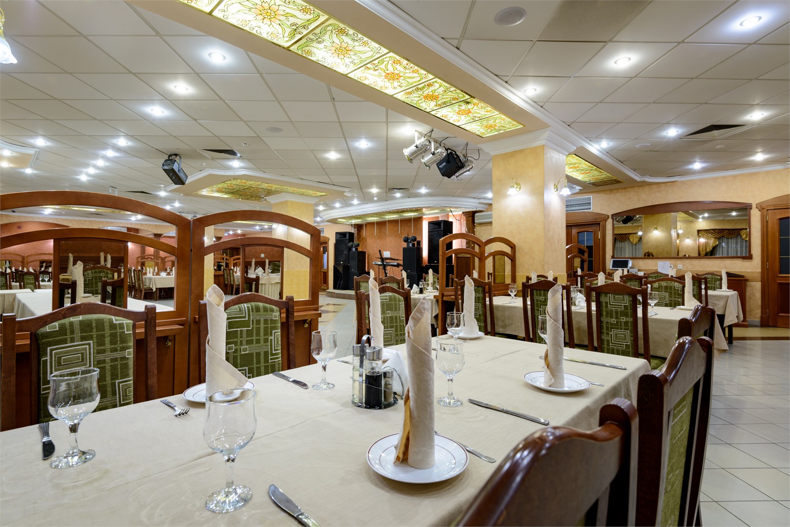 AZIMUT Отель Мирный - photo 5