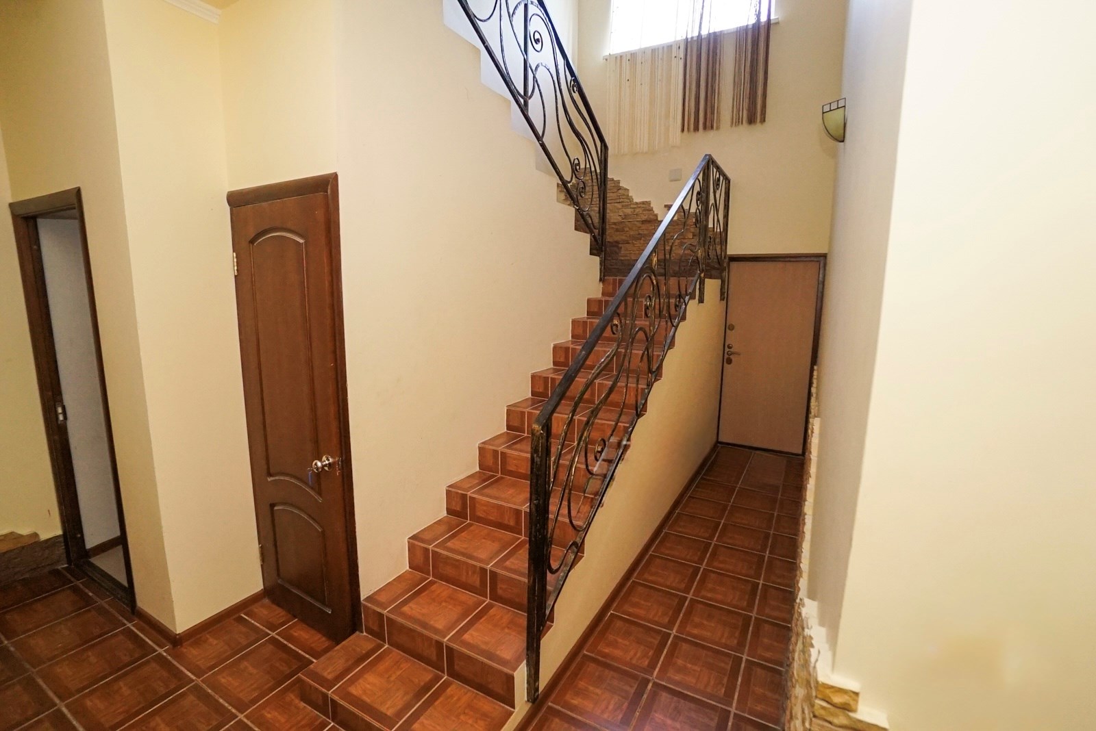 Stone House - photo 3