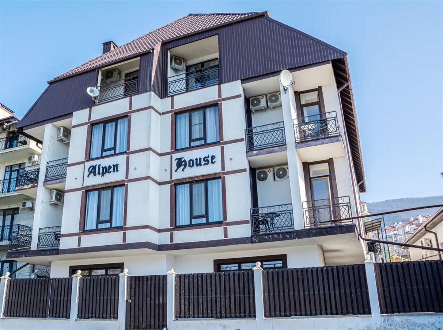 Гостевой дом Alpen House - photo 2