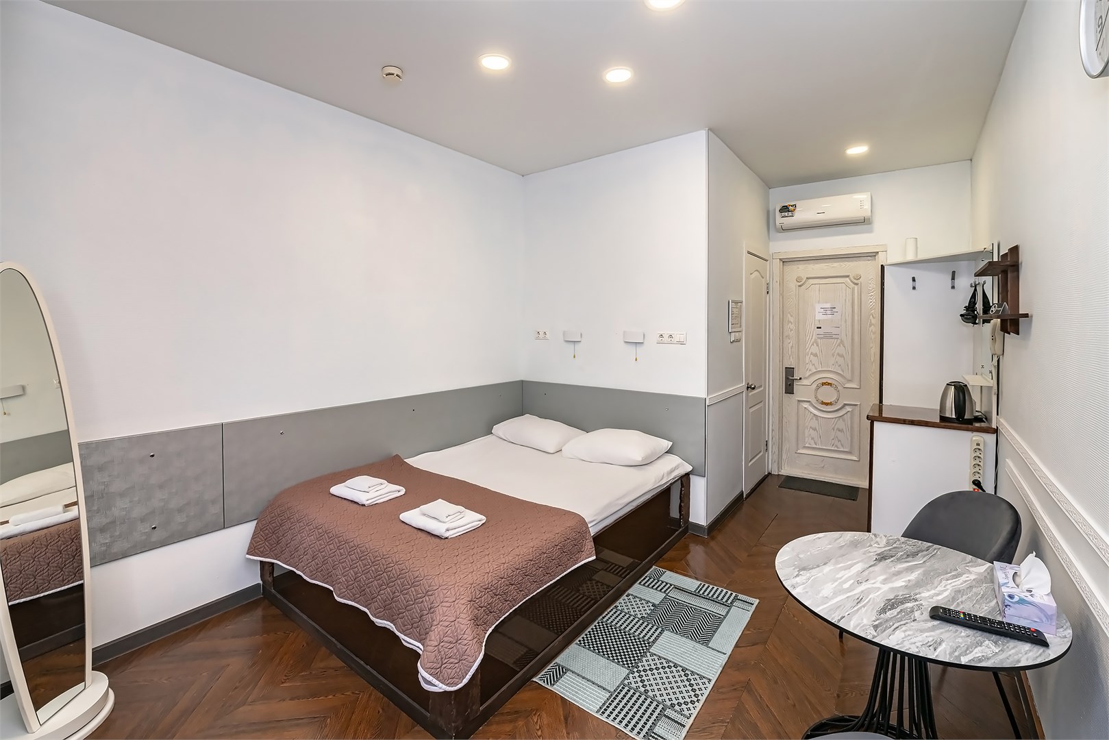 Lampa Hotel - photo 2