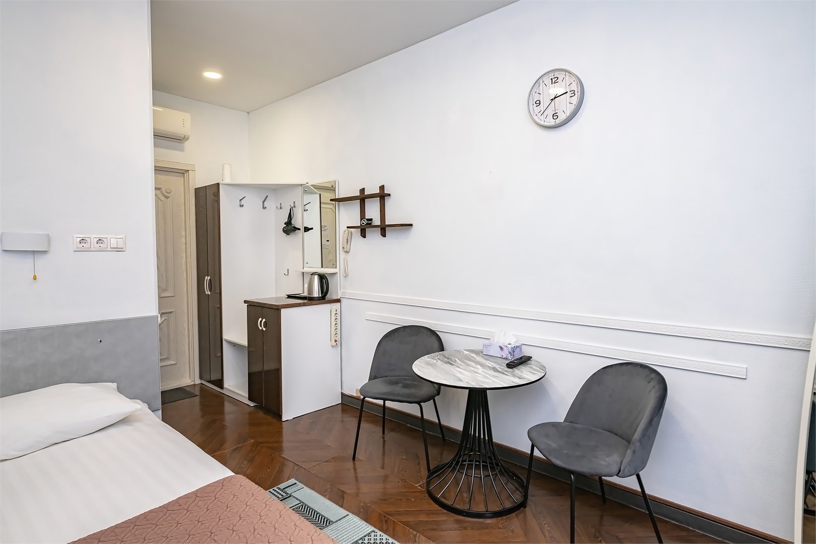 Lampa Hotel - photo 3