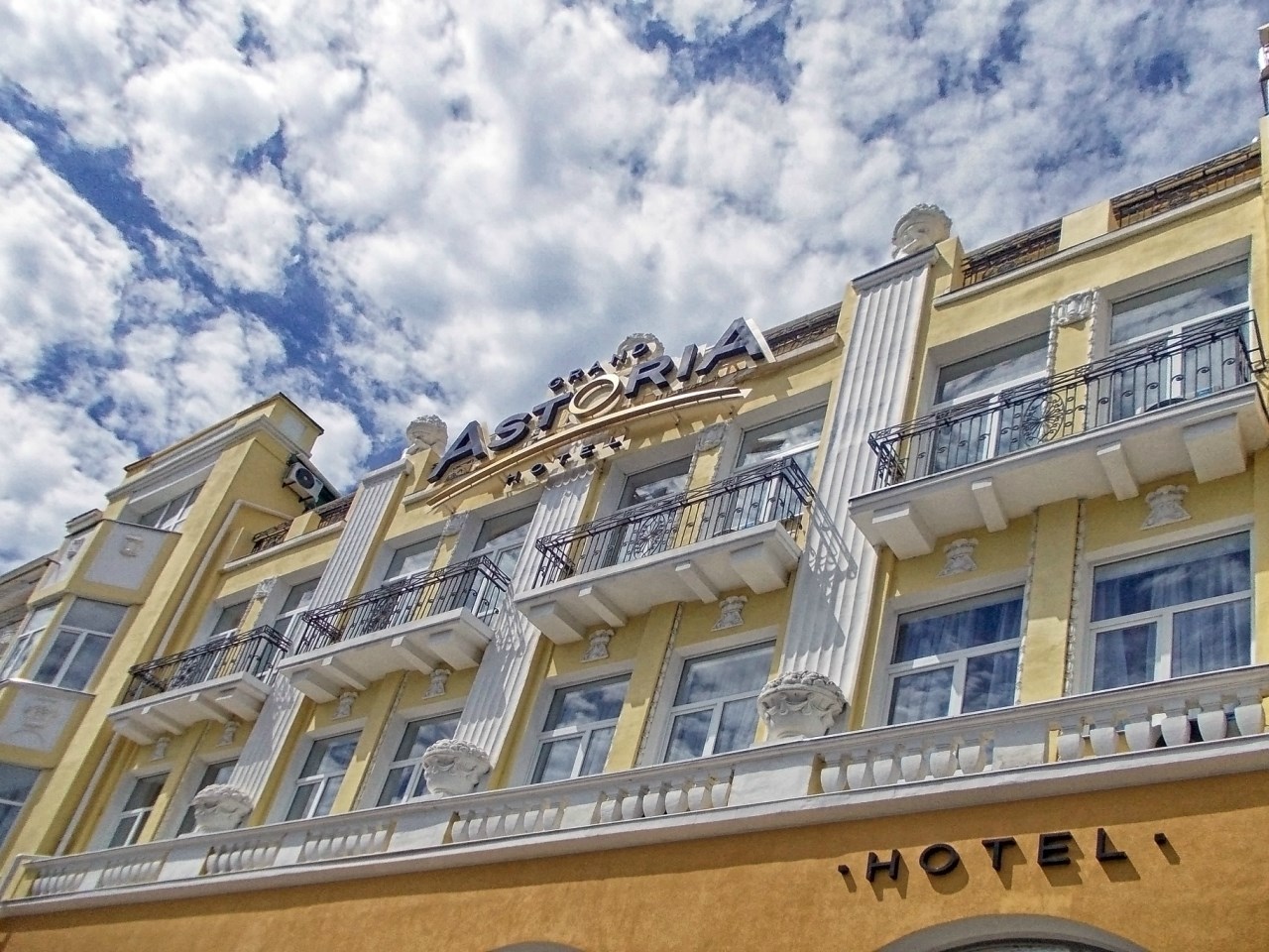 Grand Astoria - photo 3