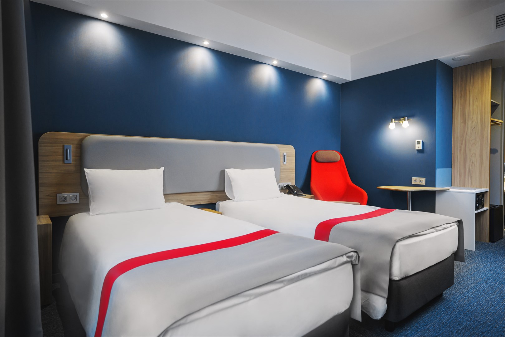 GOPARK HOTEL - photo 2