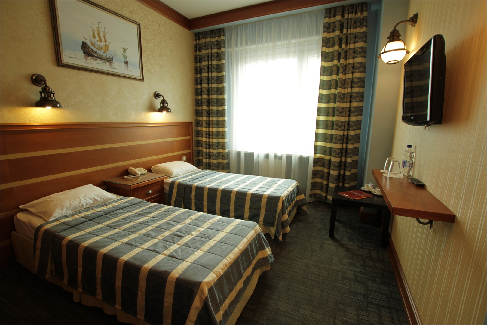 АврораHOTEL - photo 2