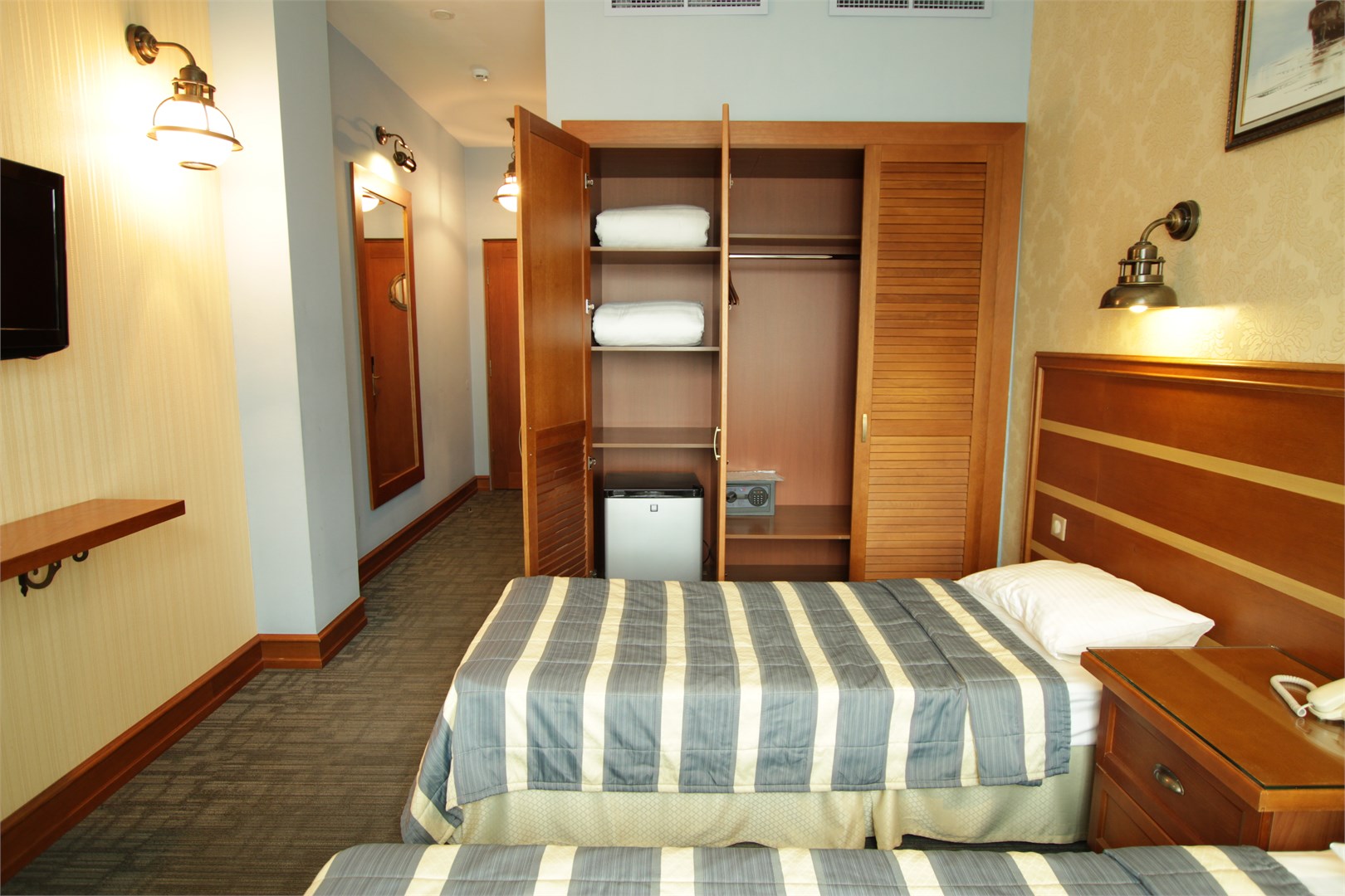 АврораHOTEL - photo 4