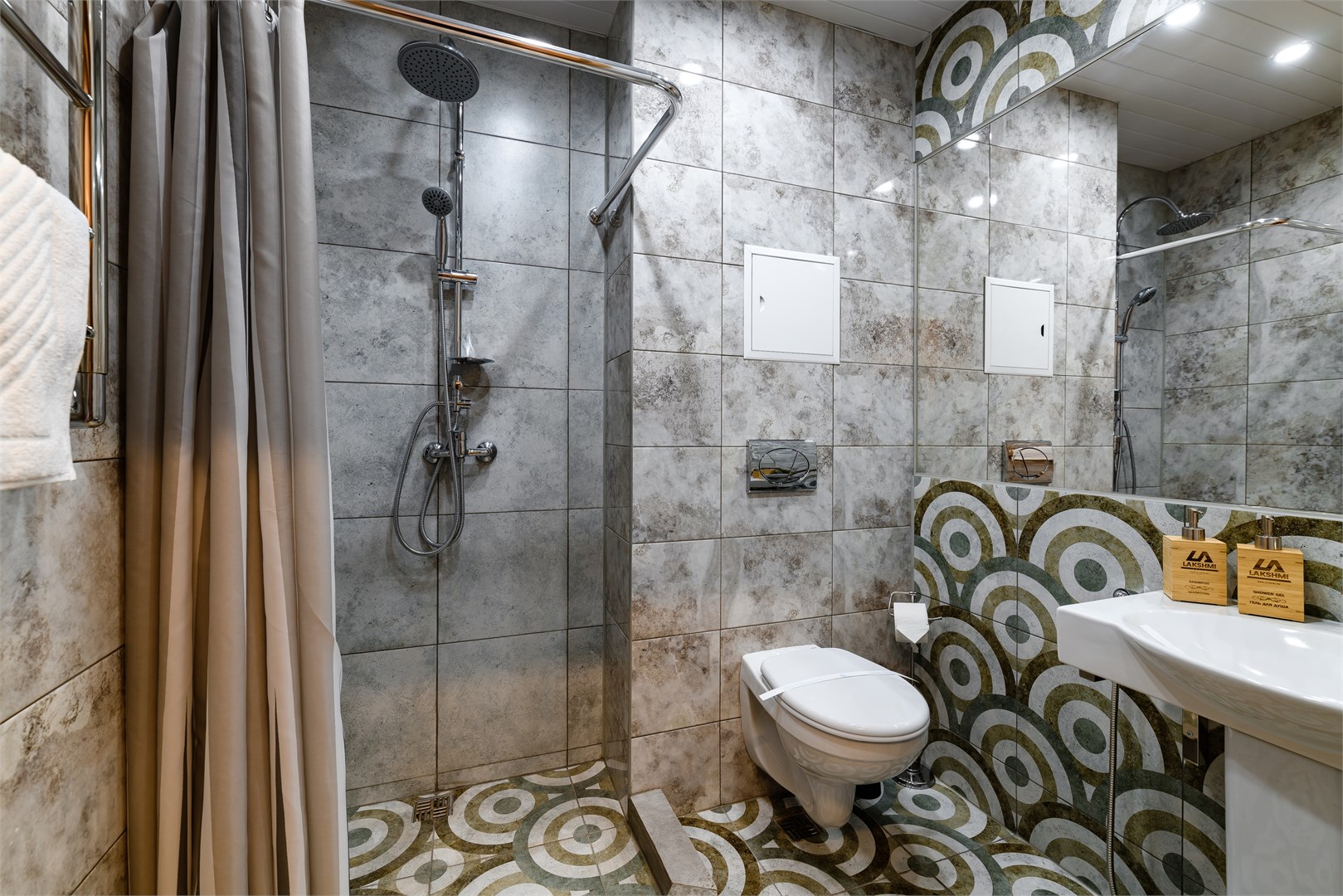 LAKSHMI HOTEL - photo 3