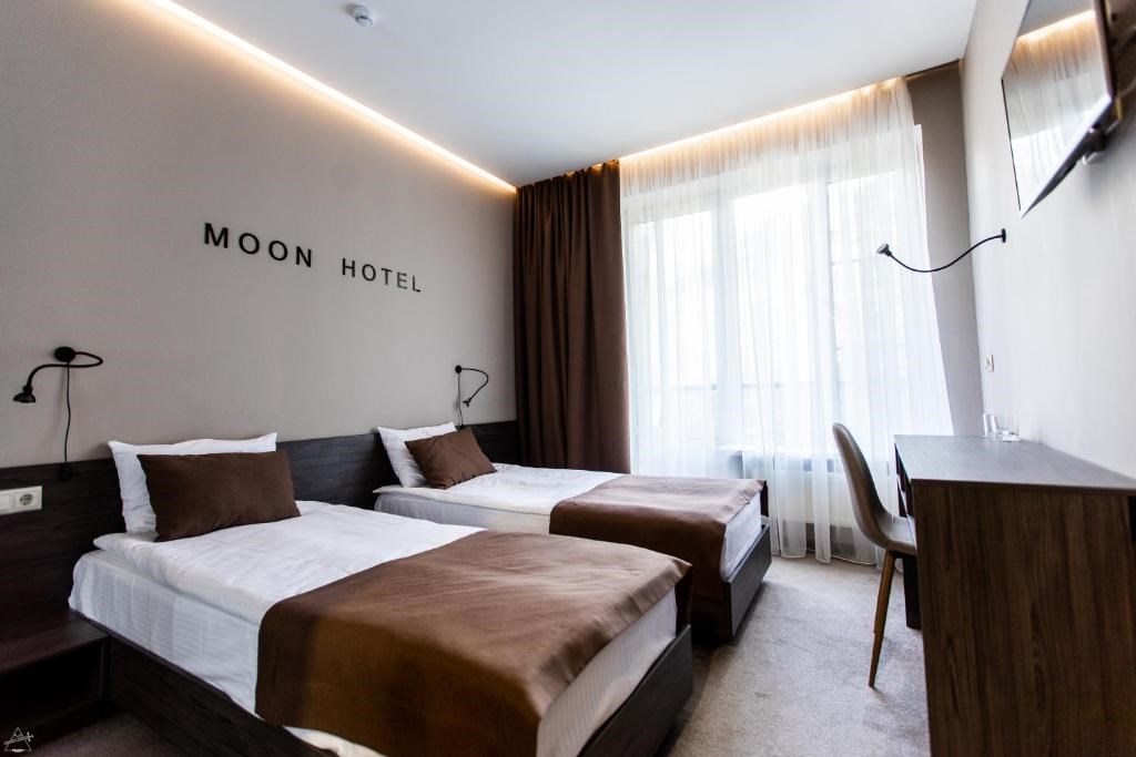 Moon Hotel - photo 5