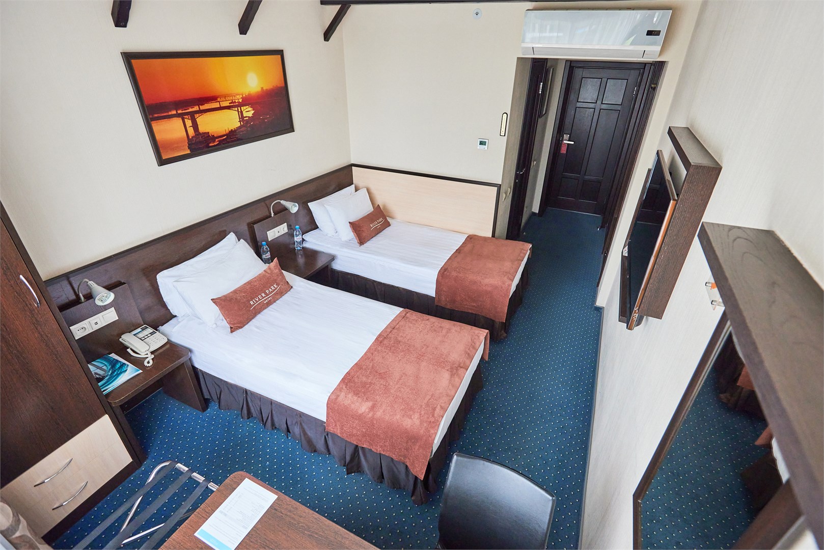 River Park Hotel - photo 3