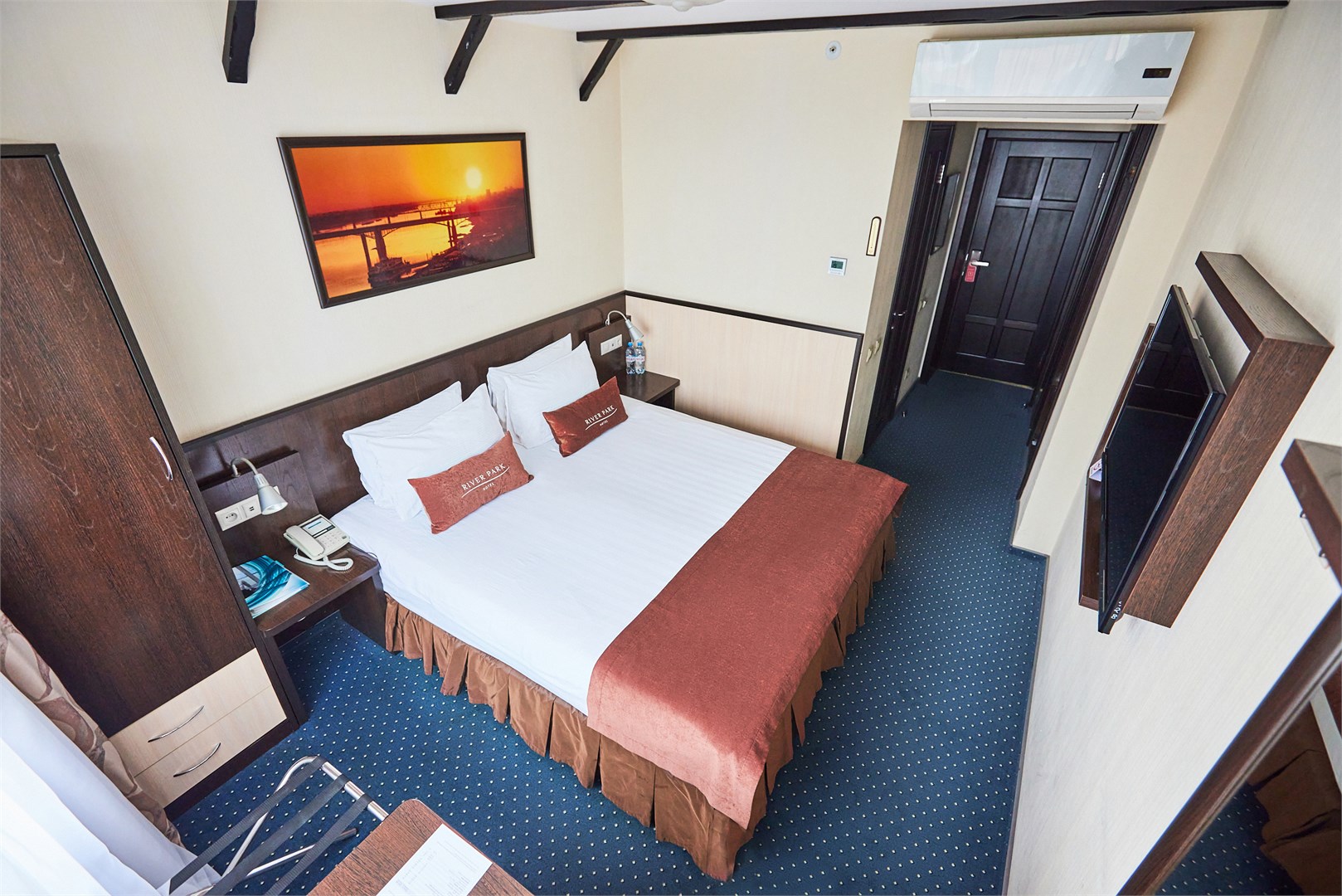 River Park Hotel - photo 2