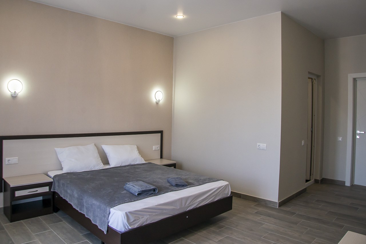 Diamond Deluxe Hotel - photo 3