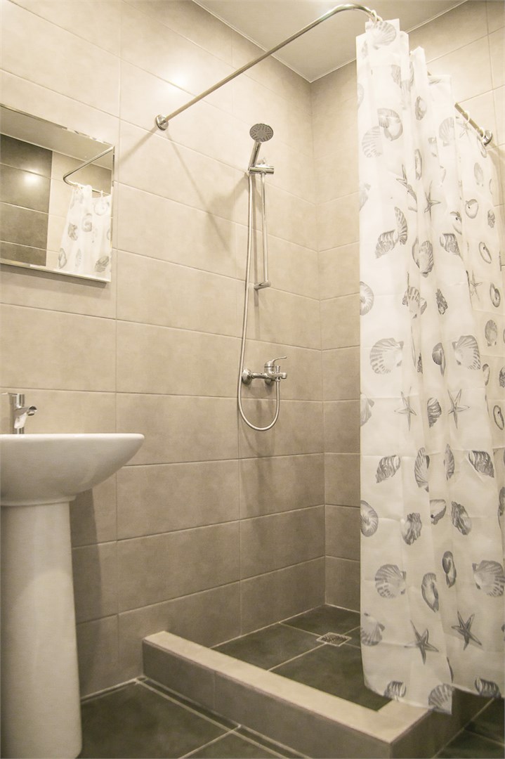 Diamond Deluxe Hotel - photo 5