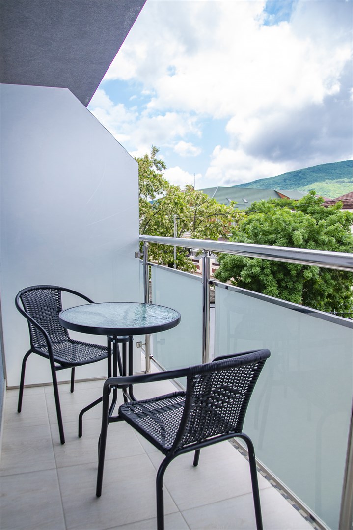 Diamond Deluxe Hotel - photo 4