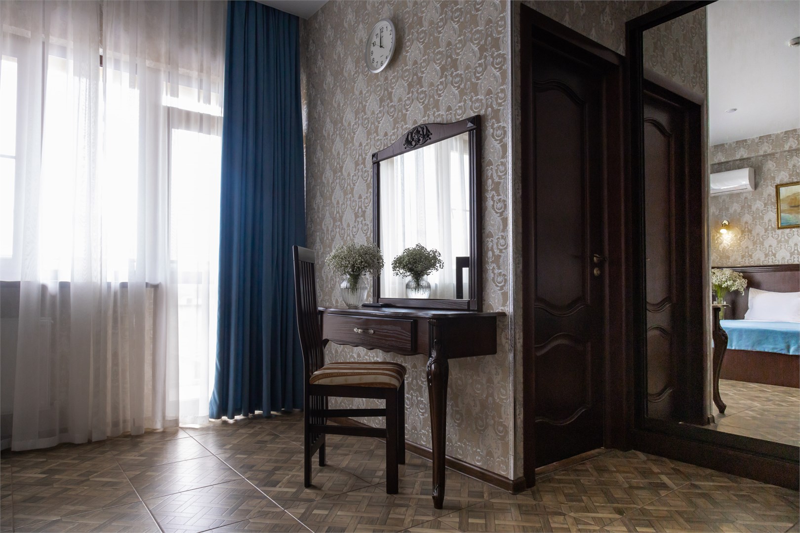 Karap Palace Hotel - photo 3