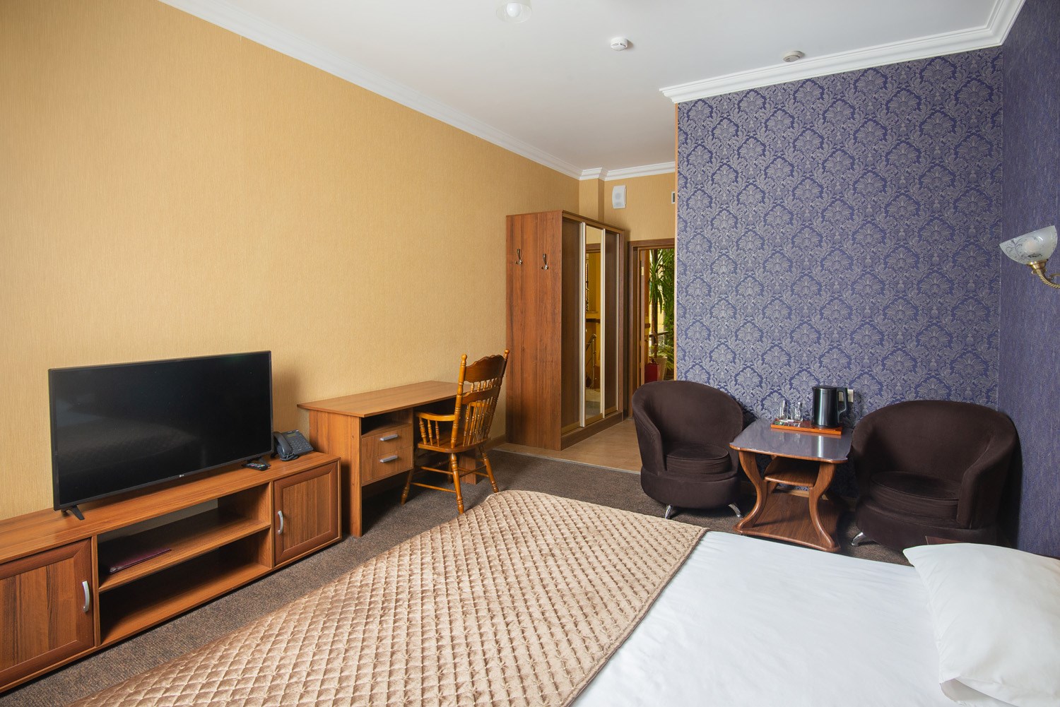 Hotel Central - photo 2