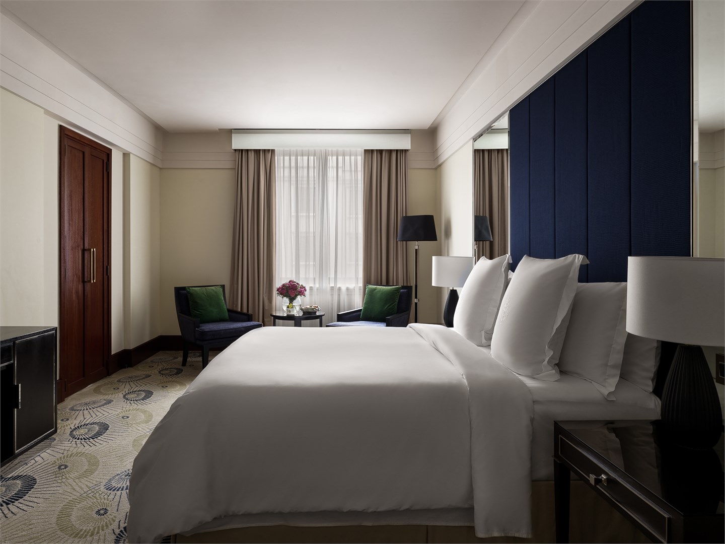 Four Seasons Hotel Moscow - photo 2