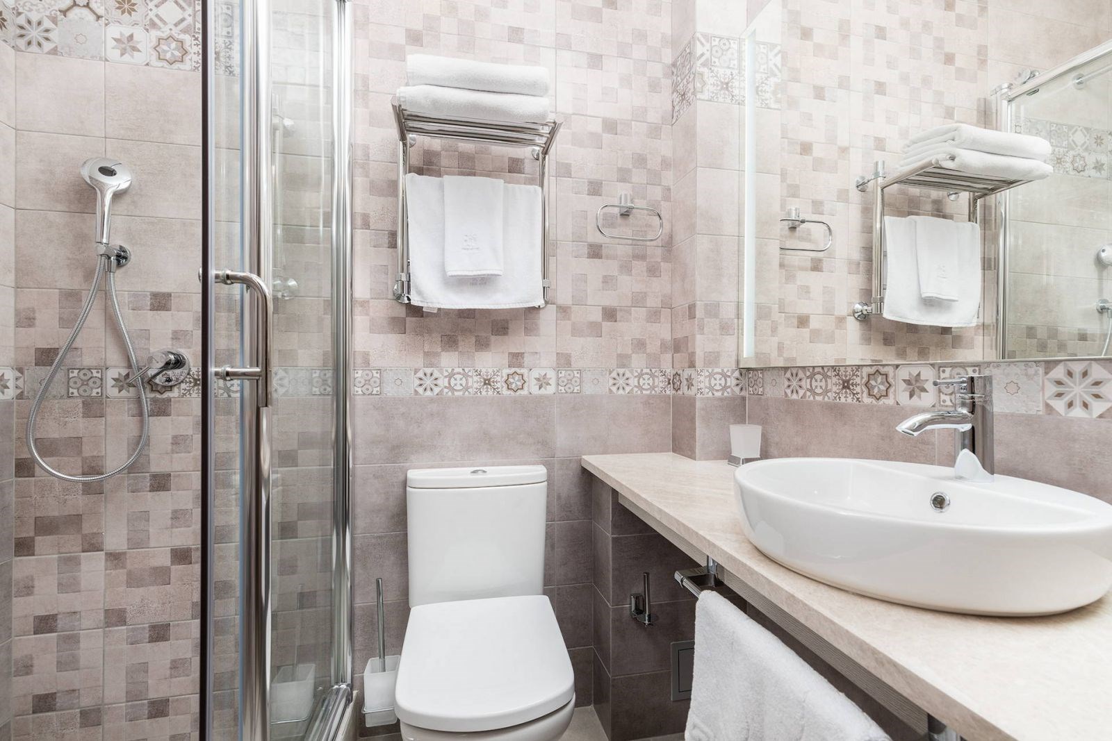 REPIN HOTEL - photo 4