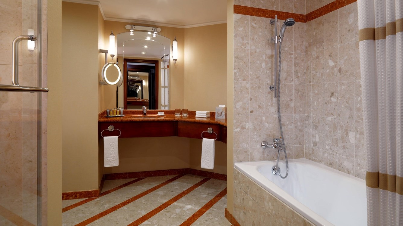 Hotel 1 - photo 2