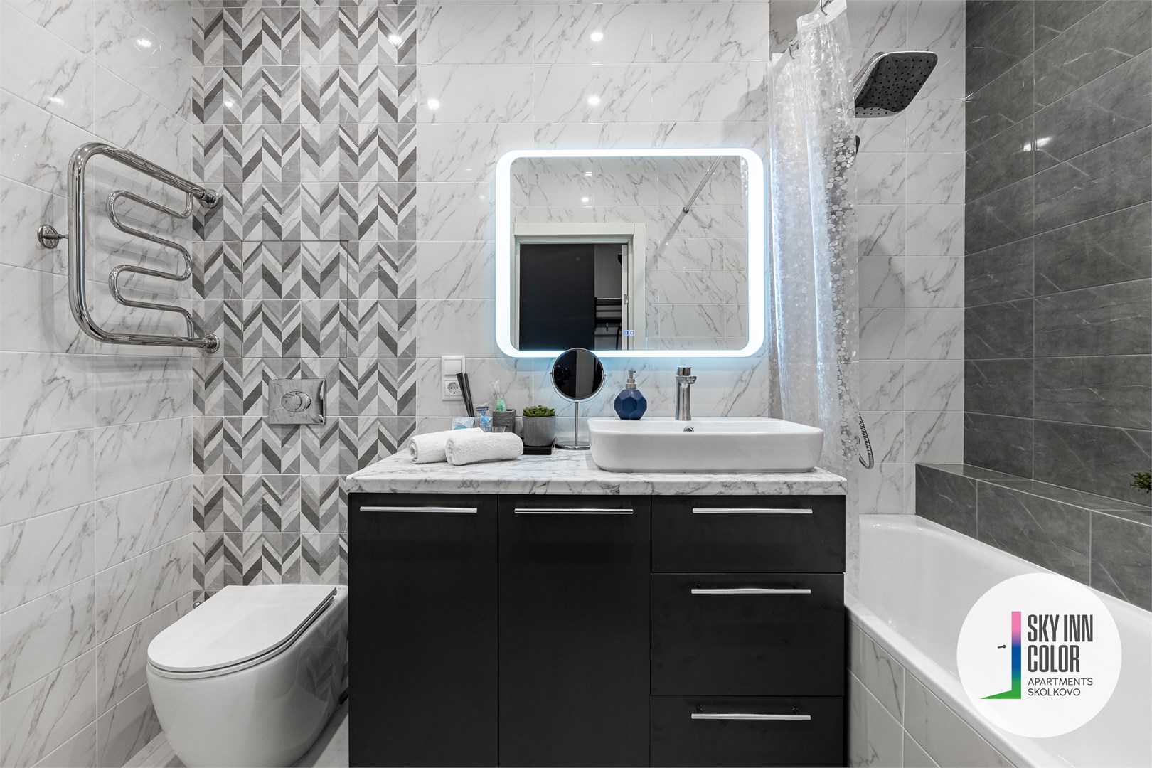 SKY INN Color Apartments - photo 3