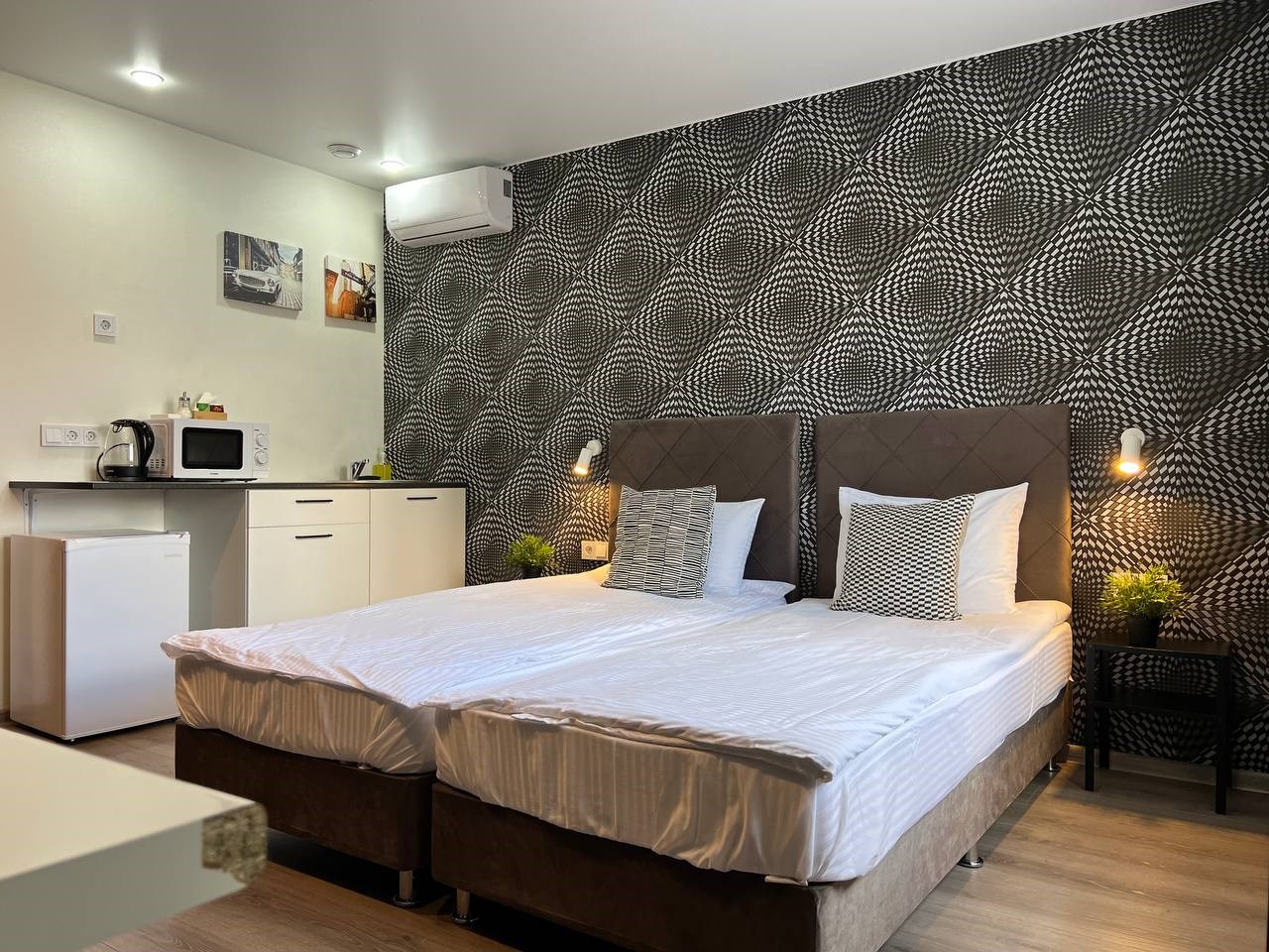 Home Hotel - photo 2